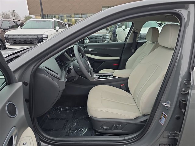 Certified 2023 Hyundai Sonata SEL w/ Cargo Package image 11