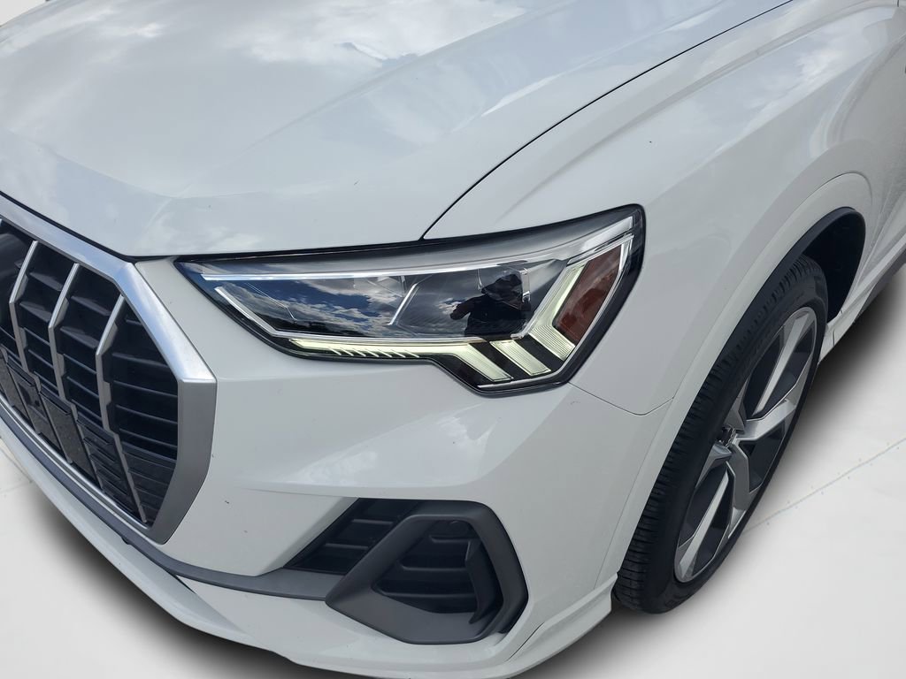 Used 2020 Audi Q3 2.0T Premium Plus w/ Premium Plus Package AWD/4WD image 32