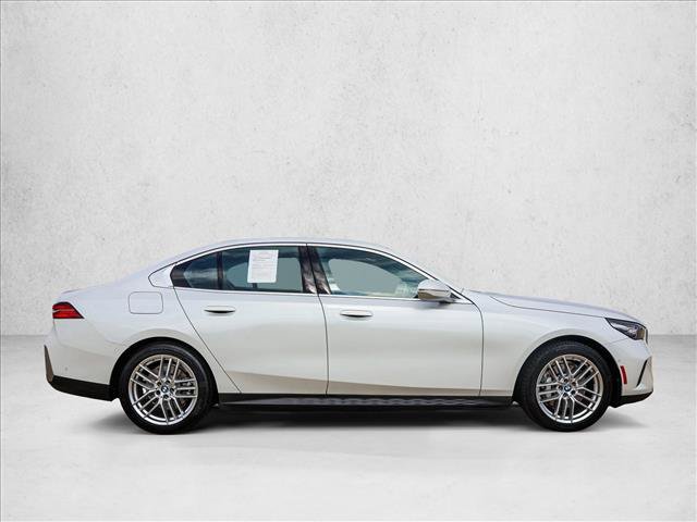 Used 2026 BMW 530i xDrive w/ Premium Package AWD/4WD image 4