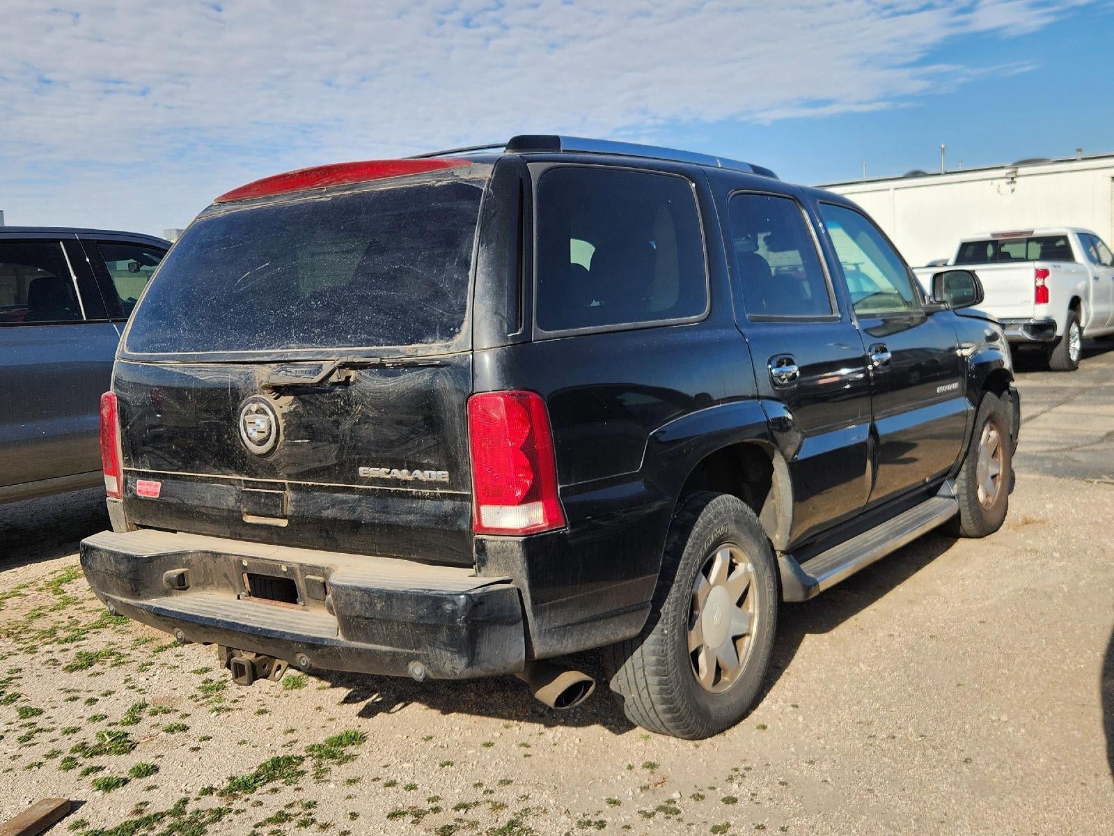 Used 2004 Cadillac Escalade AWD image 4