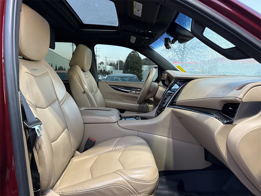 Used 2019 Cadillac Escalade ESV Platinum image 21