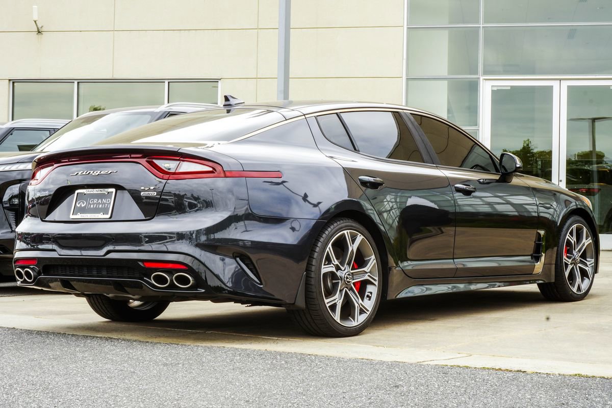 Used 2019 Kia Stinger GT2 AWD/4WD image 12
