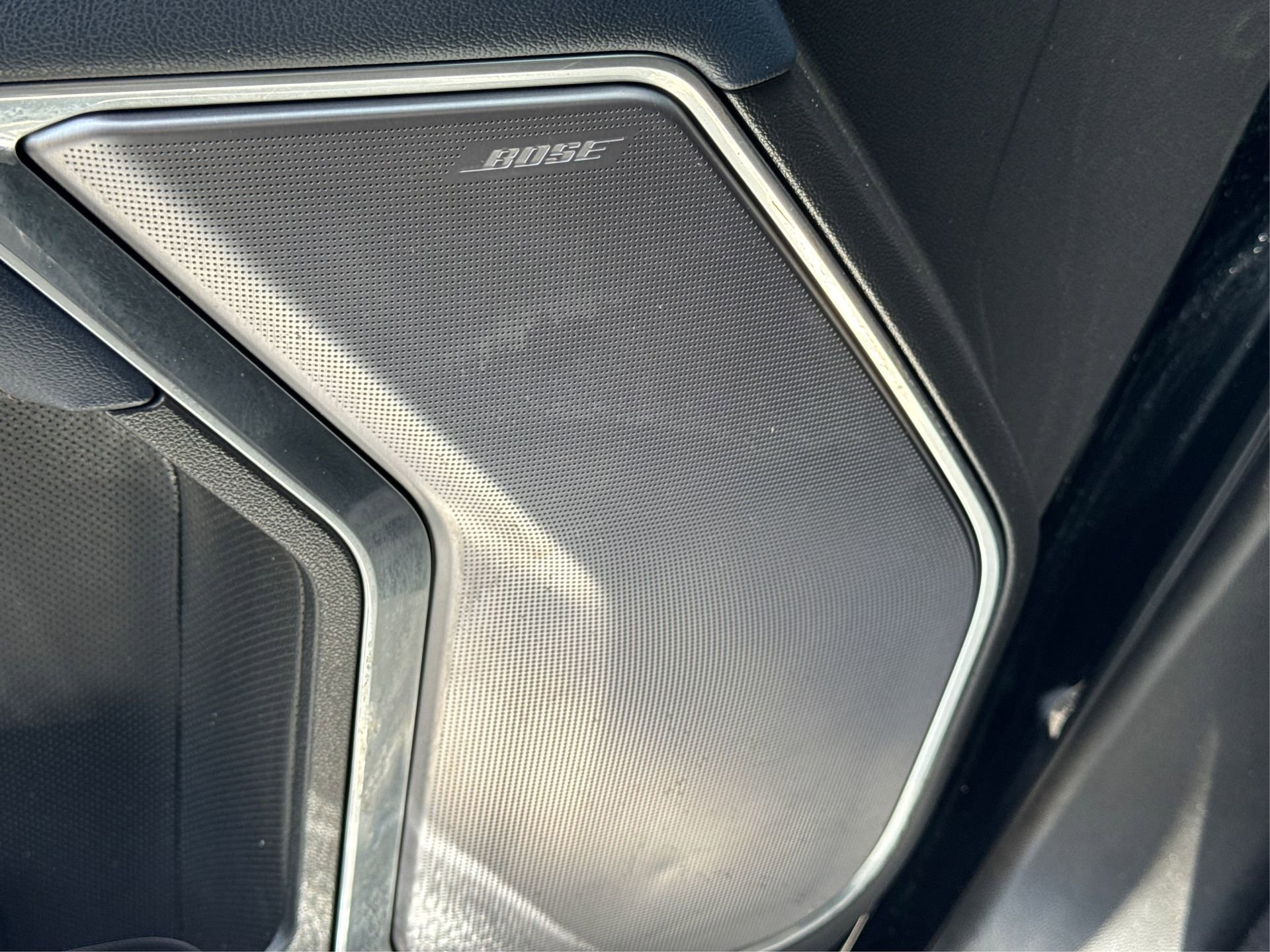 Used 2023 Chevrolet Silverado 1500 High Country w/ Technology Package image 35