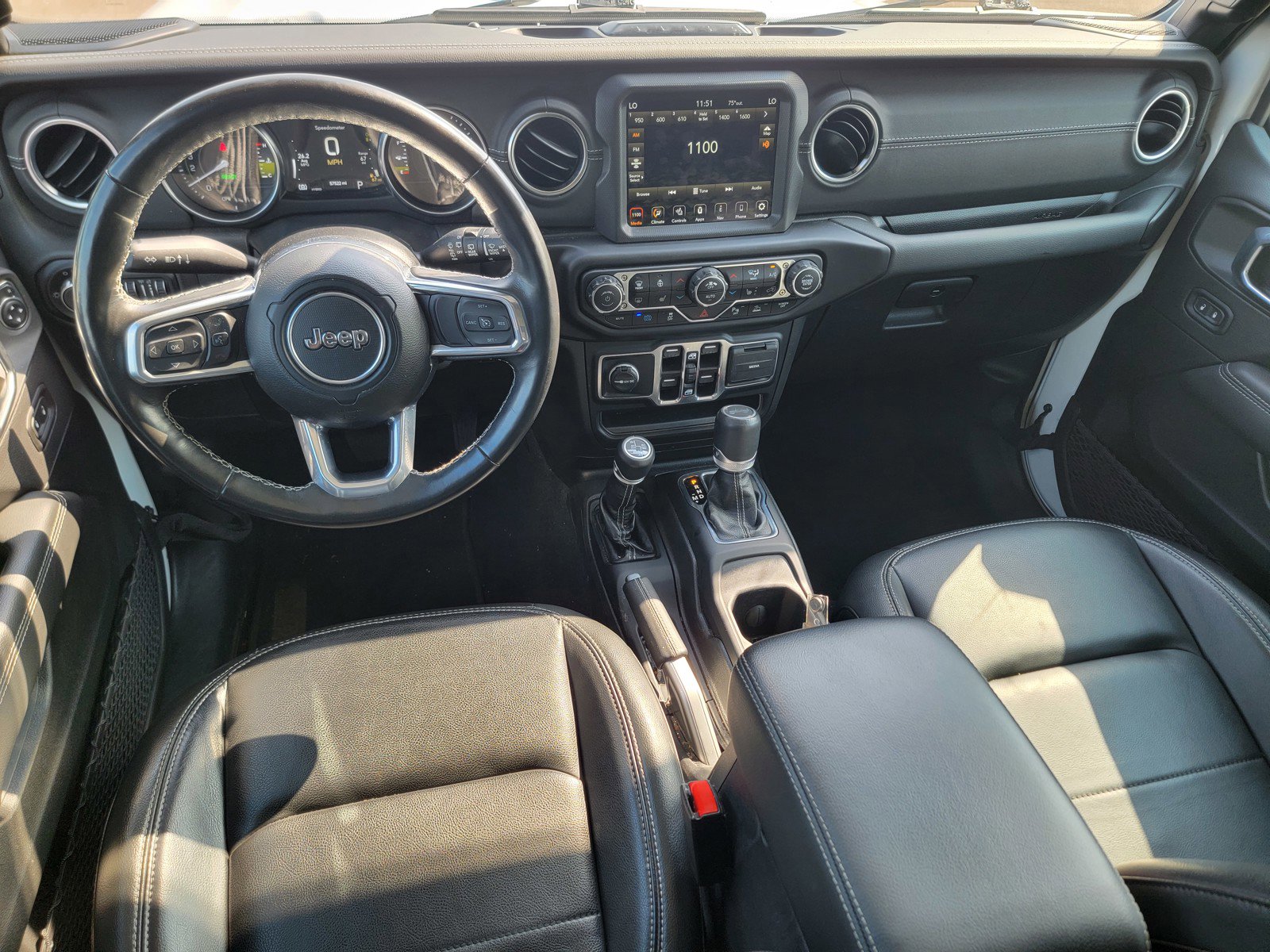 Certified 2022 Jeep Wrangler Unlimited Sahara w/ Cold Weather Group image 33