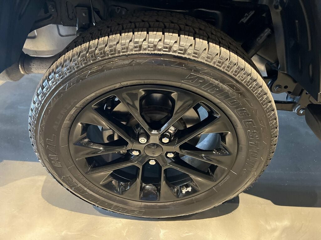 Used 2021 Jeep Gladiator Overland AWD/4WD image 22