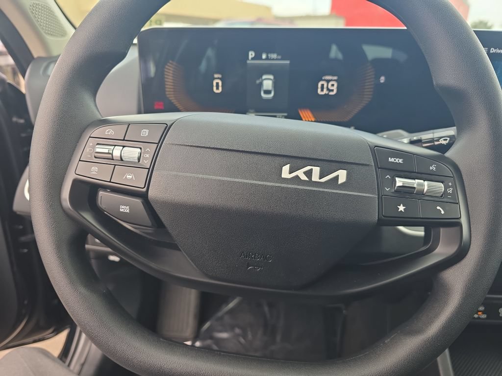 Used 2025 Kia K4 FWD image 13