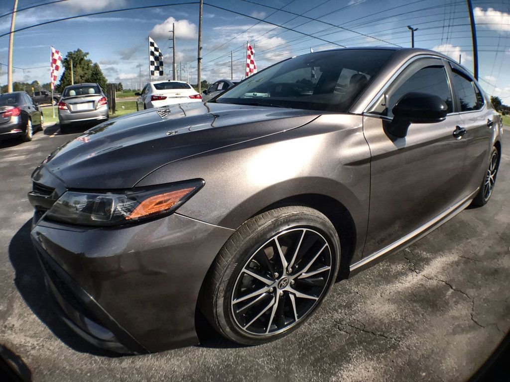 Used 2021 Toyota Camry SE