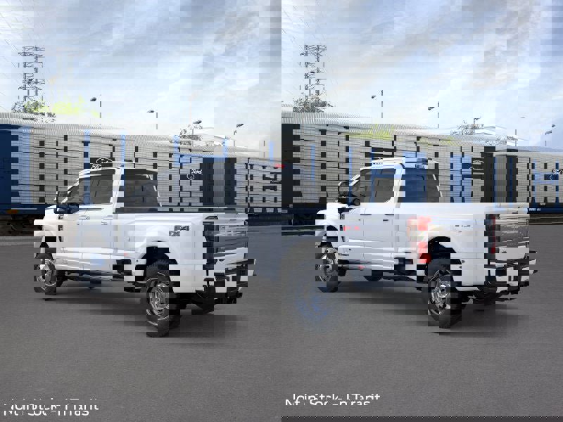 New 2026 Ford F450 4x4 Crew Cab Super Duty image 4