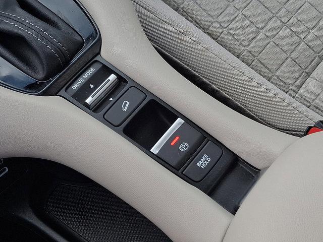 Used 2024 Honda HR-V LX image 24