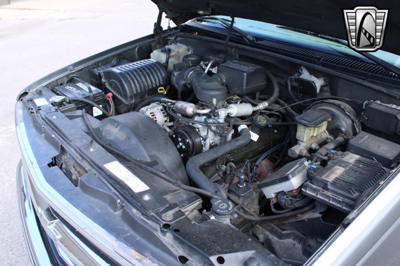 Used 1999 Chevrolet Tahoe Z71 w/ Preferred Equipment Group image 11