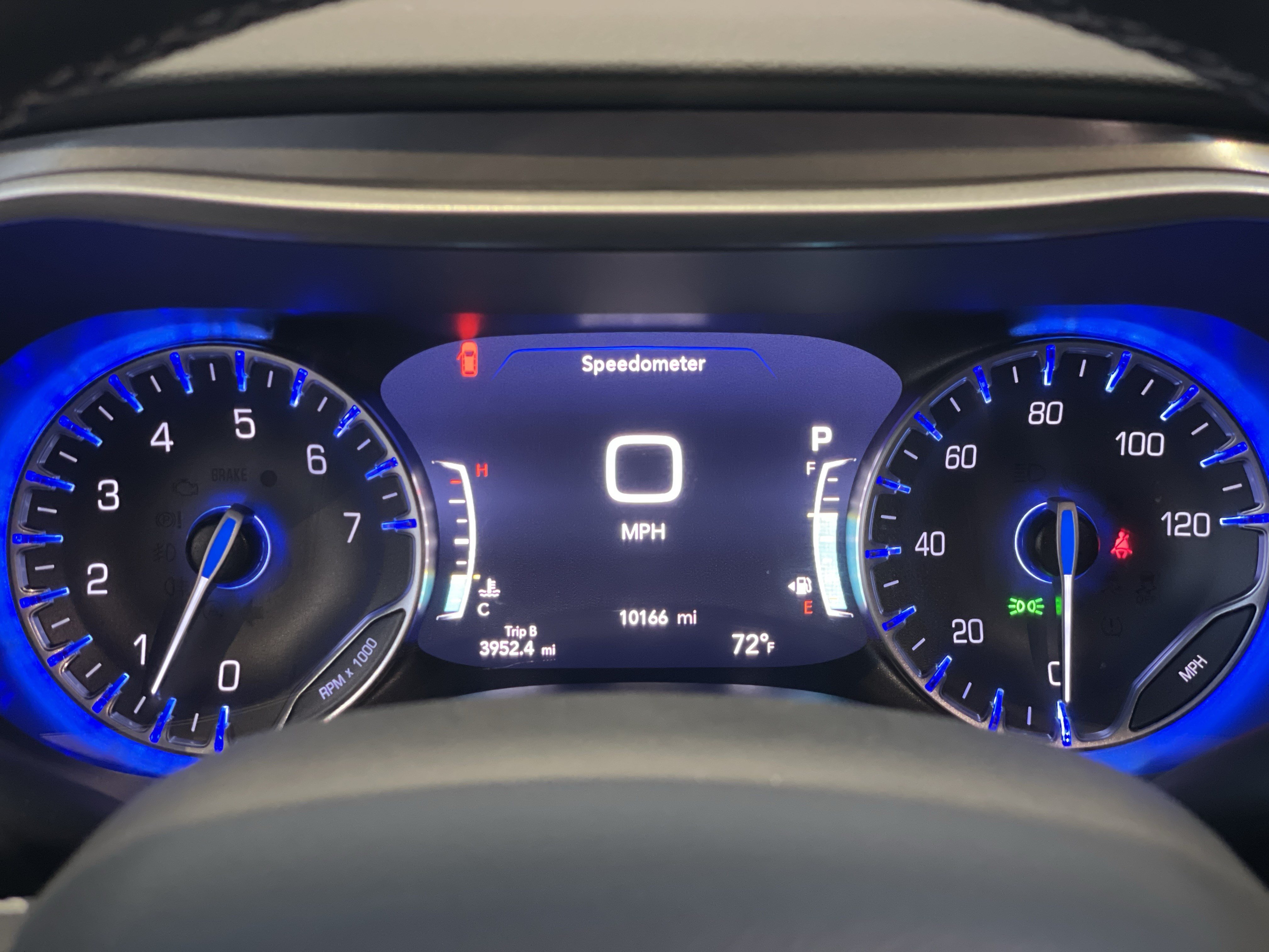 Used 2025 Chrysler Voyager LX FWD image 22