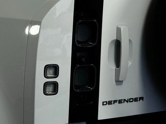 New 2025 Land Rover Defender 110 V8 image 16