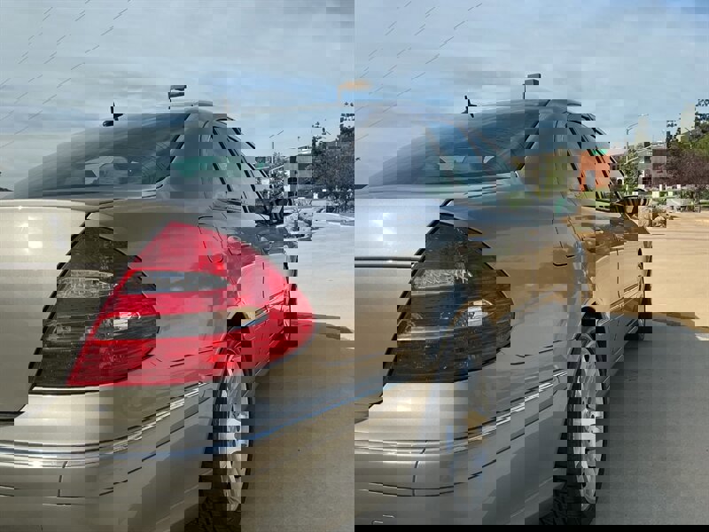 Used 2003 Mercedes-Benz E 500 Sedan image 12