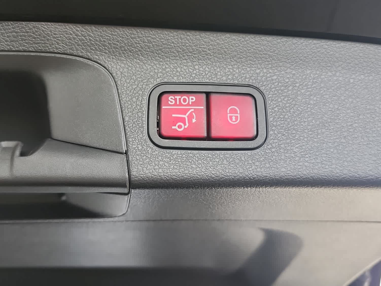 Used 2024 Mercedes-Benz GLS 450 4MATIC image 34