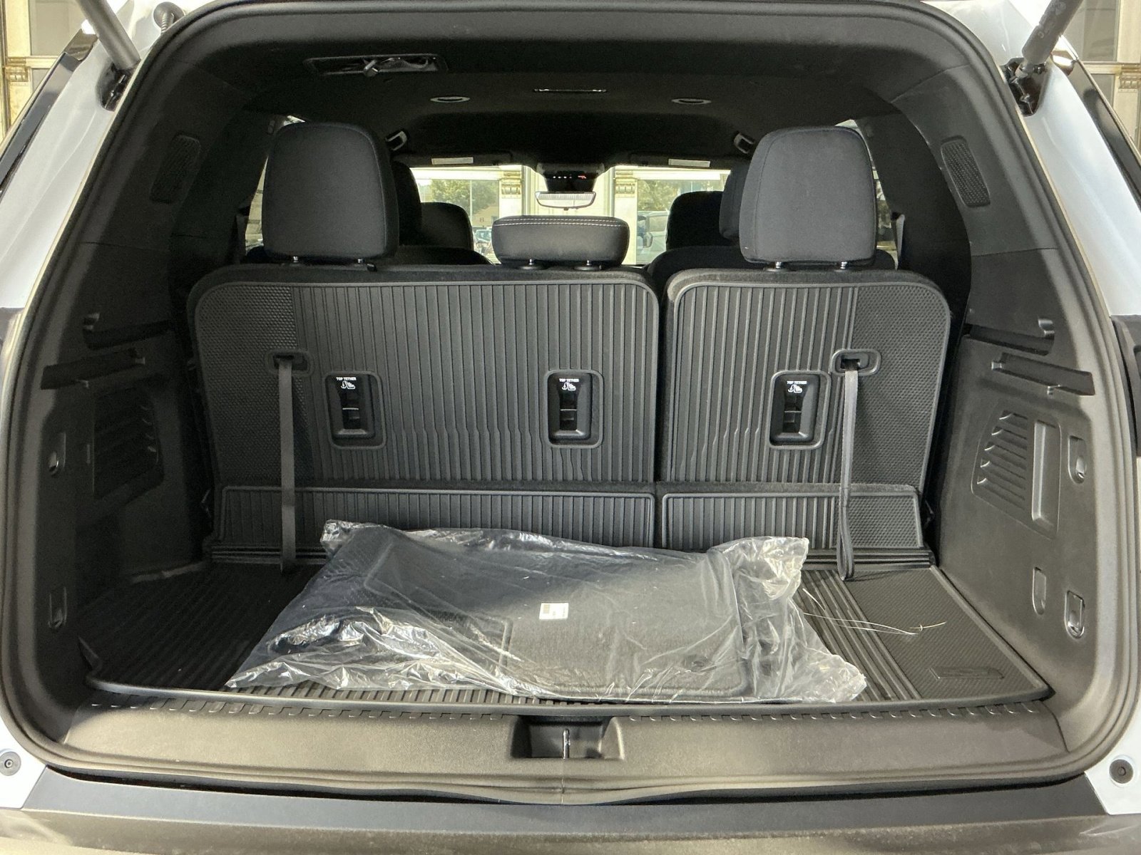 New 2026 Chevrolet Traverse LT w/ Enhanced Driving Package image 34