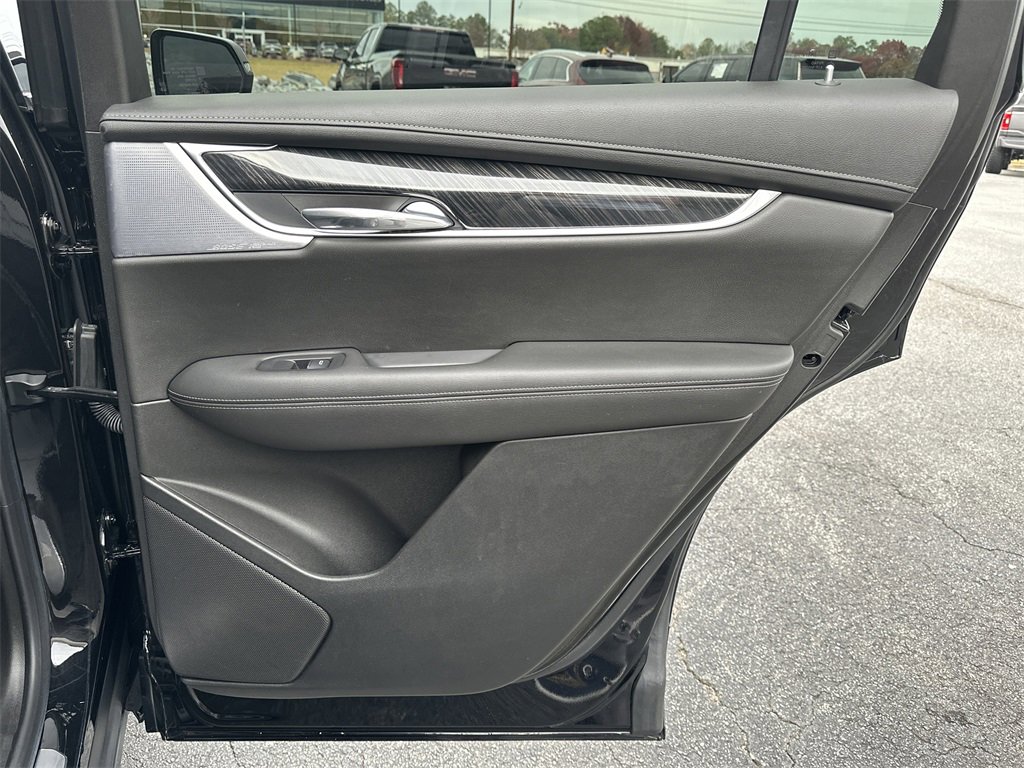 Certified 2022 Cadillac XT6 Premium Luxury w/ Technology Package image 16