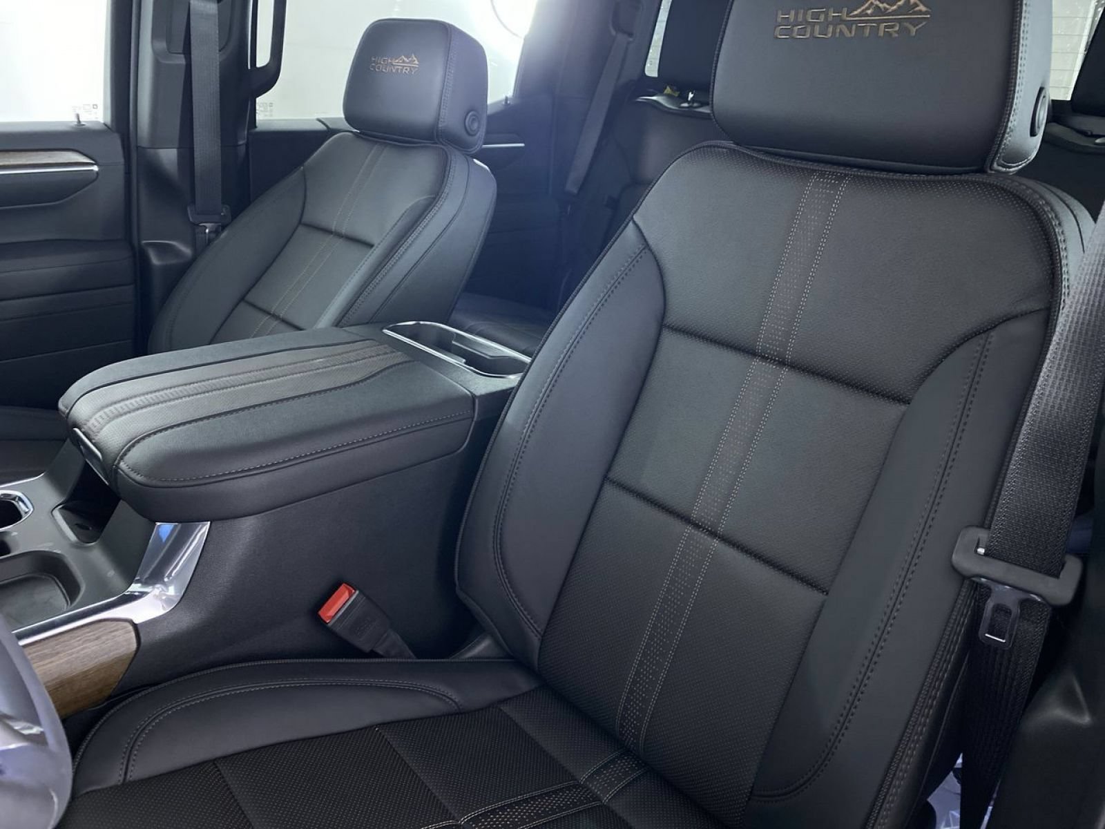 New 2026 Chevrolet Silverado 1500 High Country w/ Midnight Edition AWD/4WD image 11
