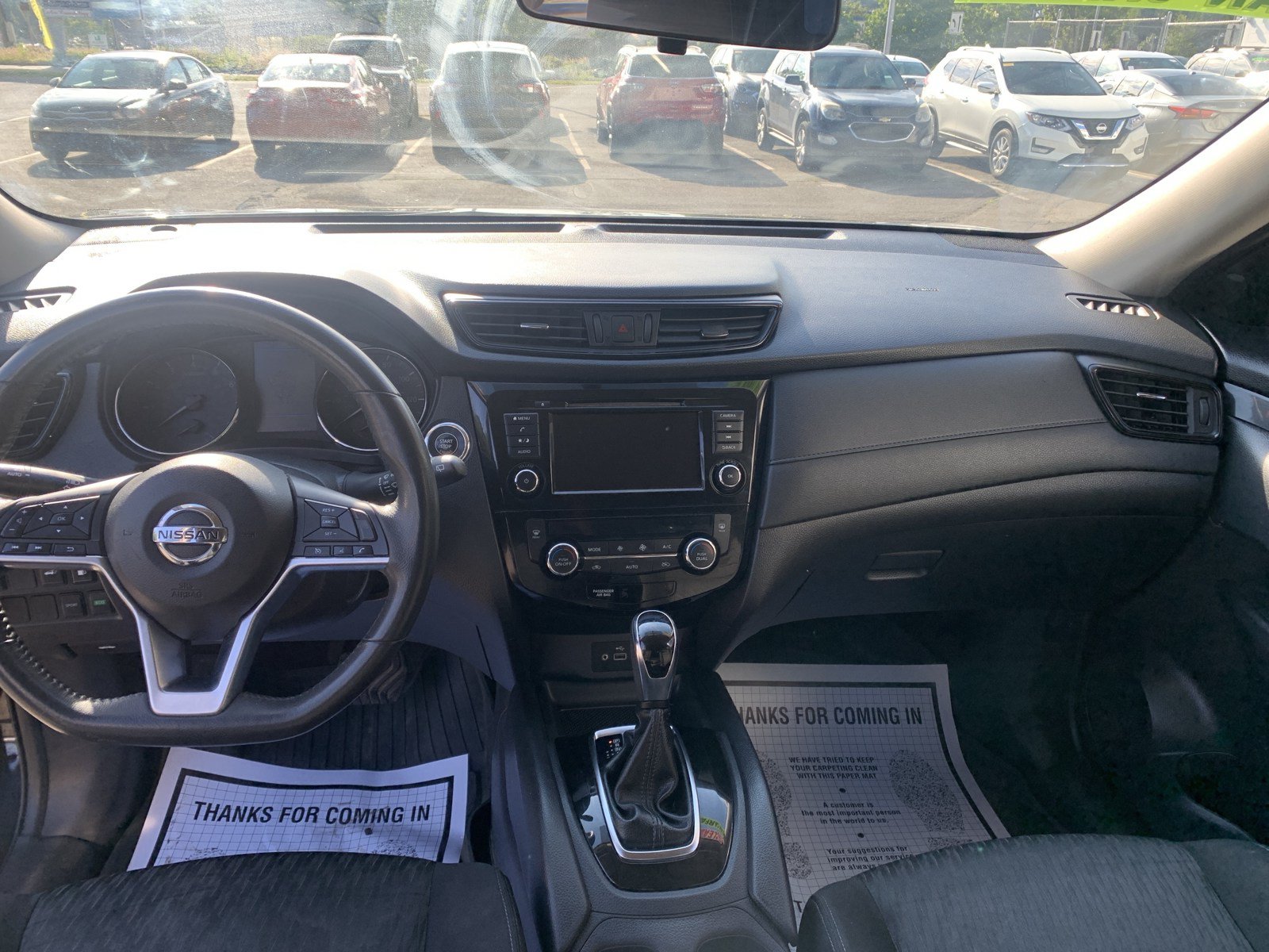 Used 2018 Nissan Rogue SV FWD image 11