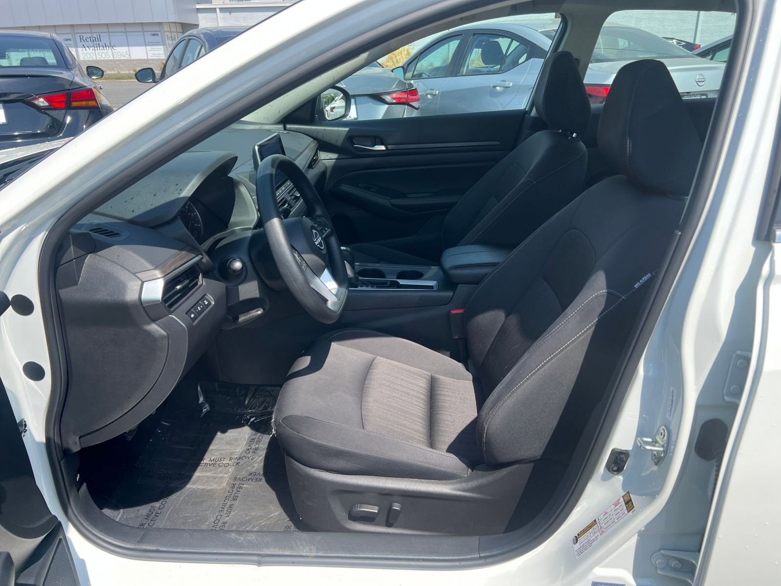 Used 2025 Nissan Altima 2.5 SV FWD image 37