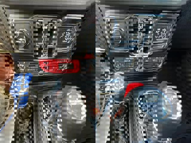 New 2025 Jeep Gladiator Rubicon w/ Convenience Group image 40