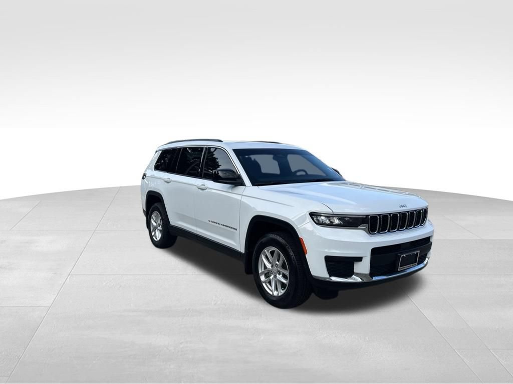 Used 2025 Jeep Grand Cherokee L Laredo w/ Luxury Tech Group I AWD/4WD image 8