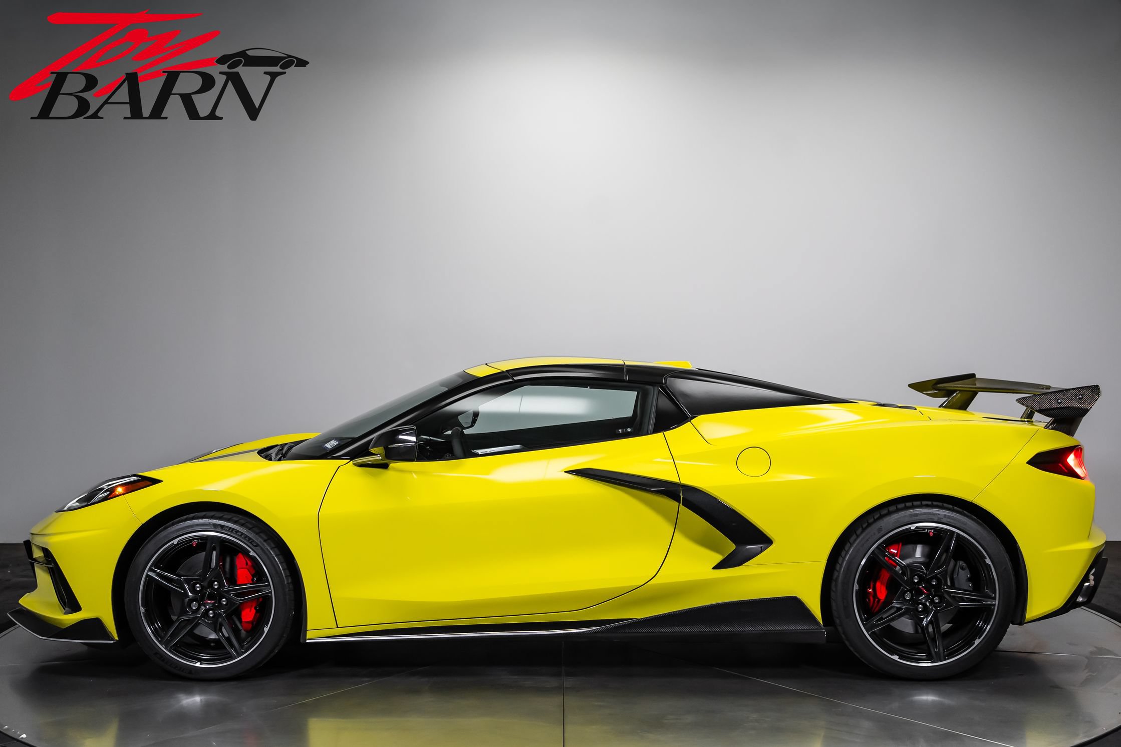 Used 2021 Chevrolet Corvette Stingray Premium Conv w/ Z51 Performance Package RWD image 10