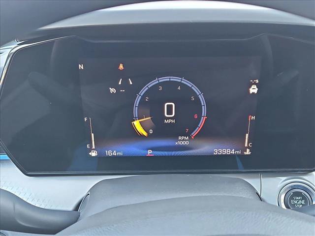 Used 2025 Chevrolet Trax LT FWD image 11