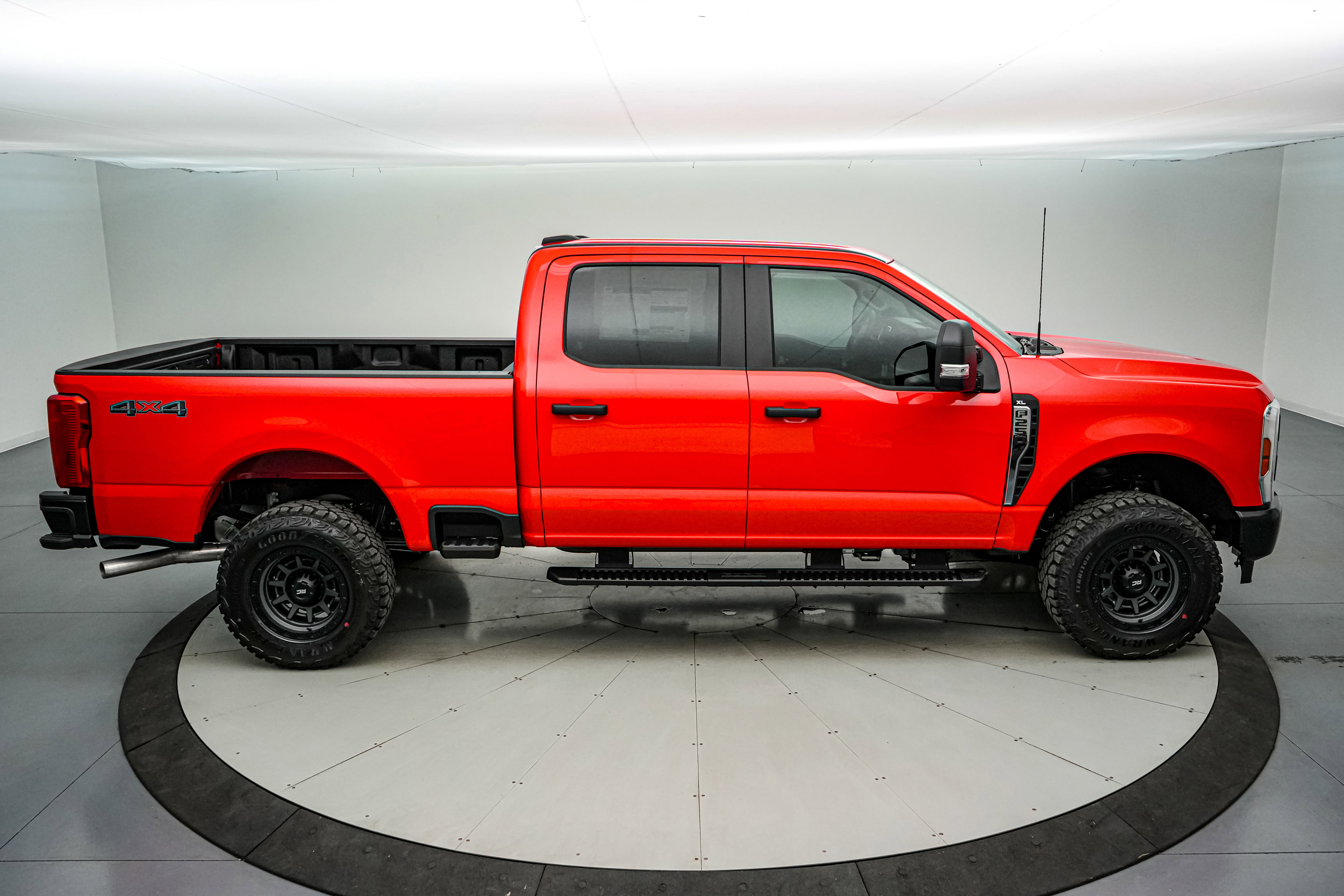 New 2026 Ford F250 XL w/ XL Off-Road Package image 3