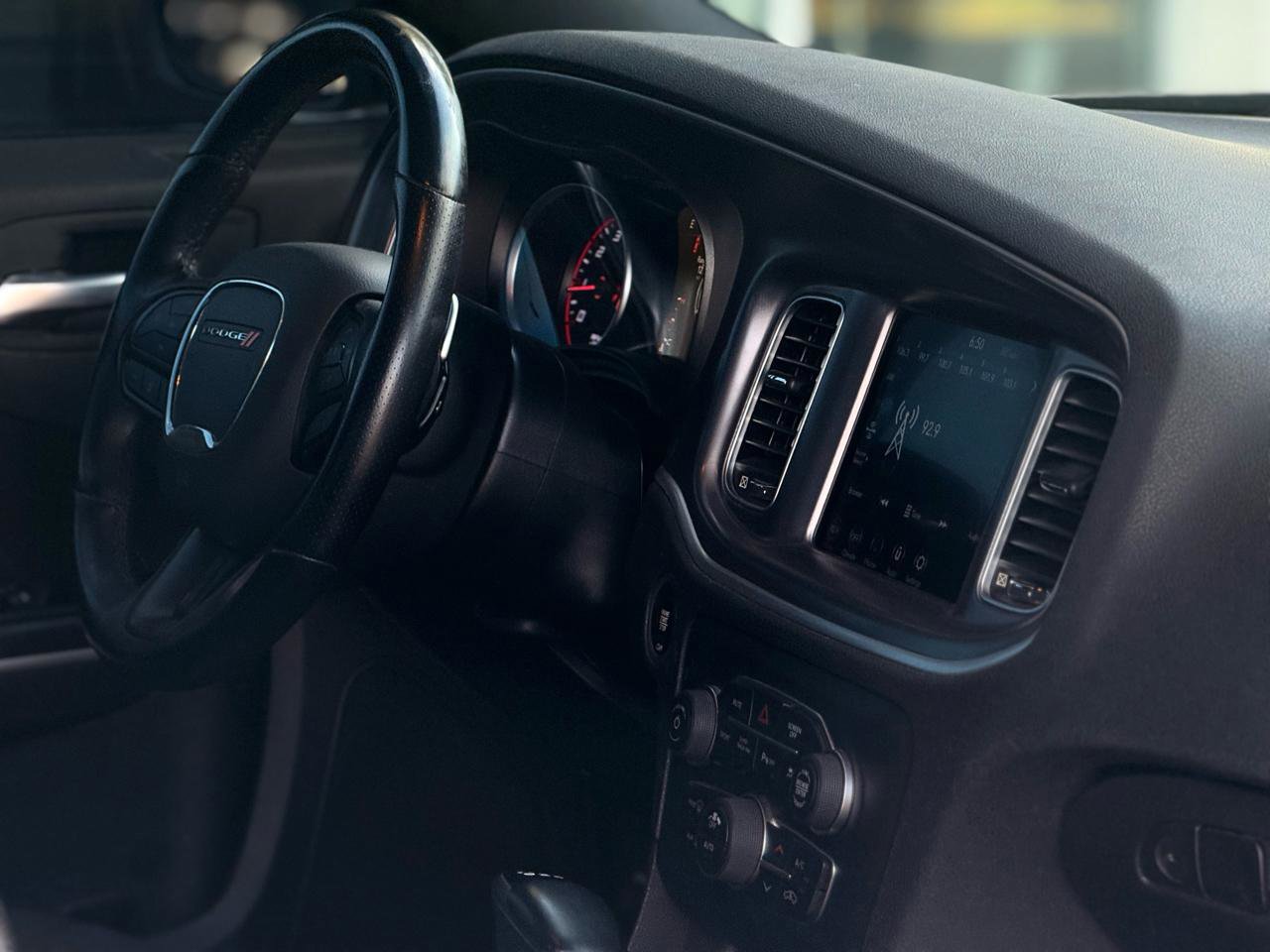 Used 2020 Dodge Charger SXT image 14