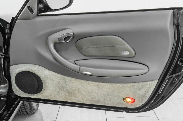 Used 2001 Porsche 911 Carrera 4 image 28