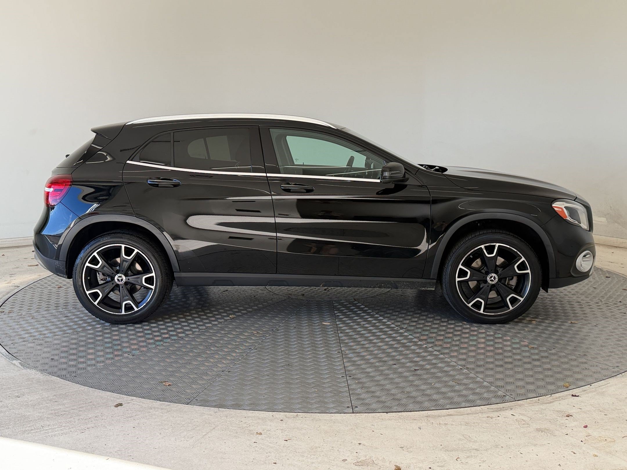 Used 2020 Mercedes-Benz GLA 250 4MATIC image 8
