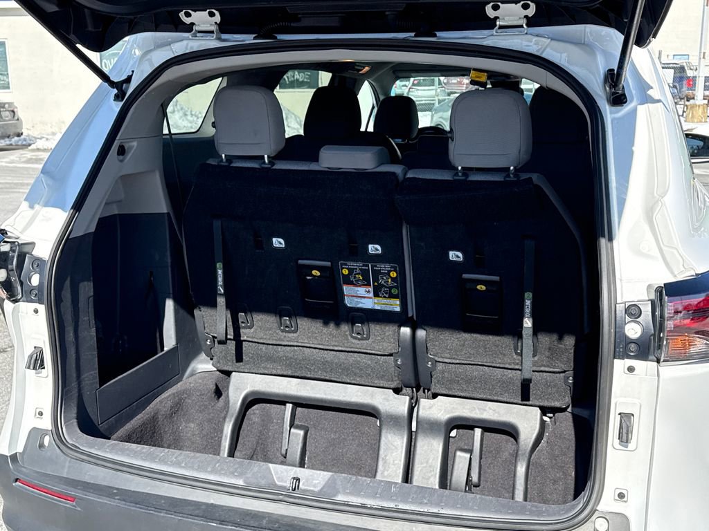 Used 2024 Toyota Sienna LE image 14