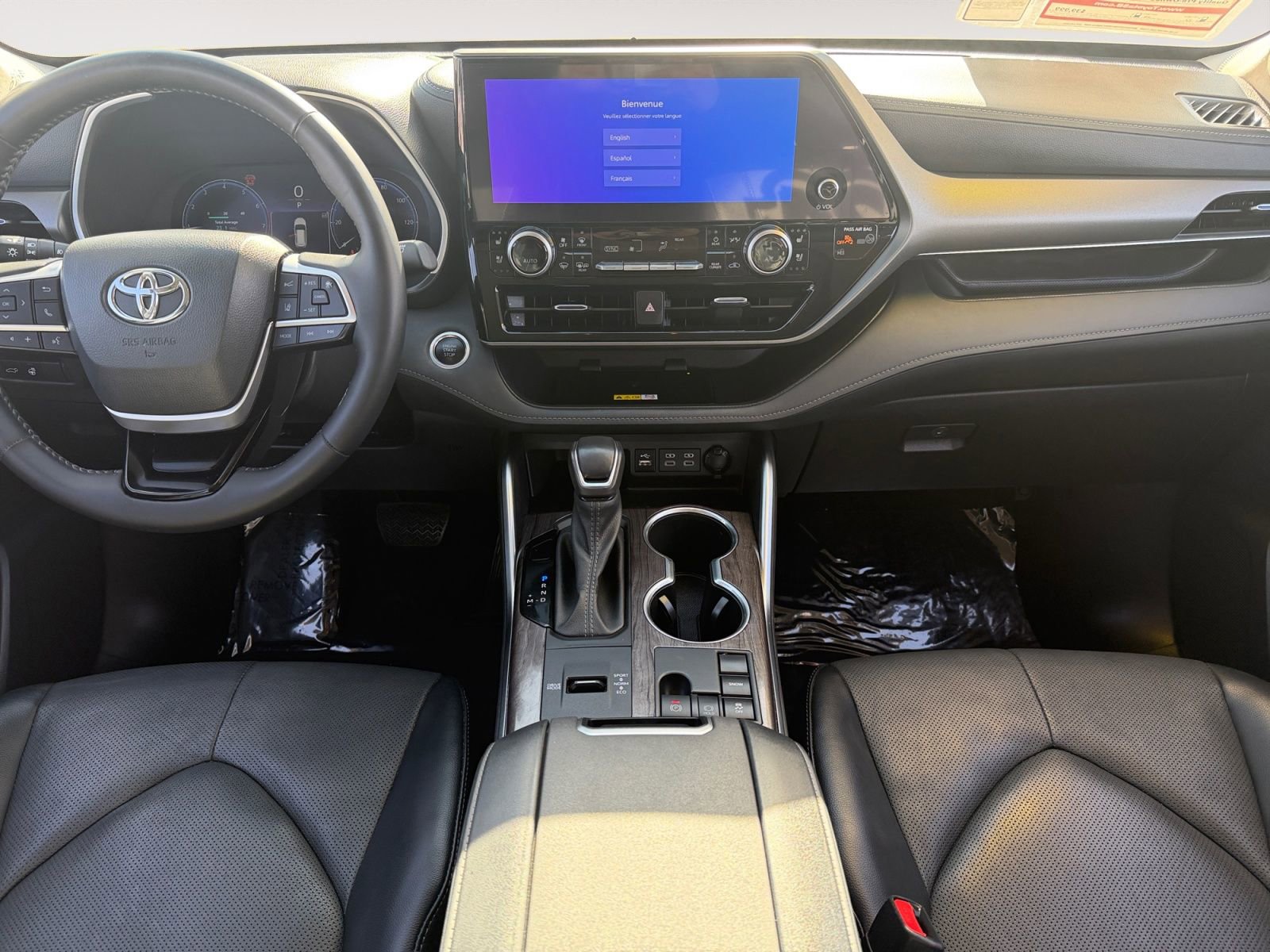 Used 2024 Toyota Highlander Limited image 10