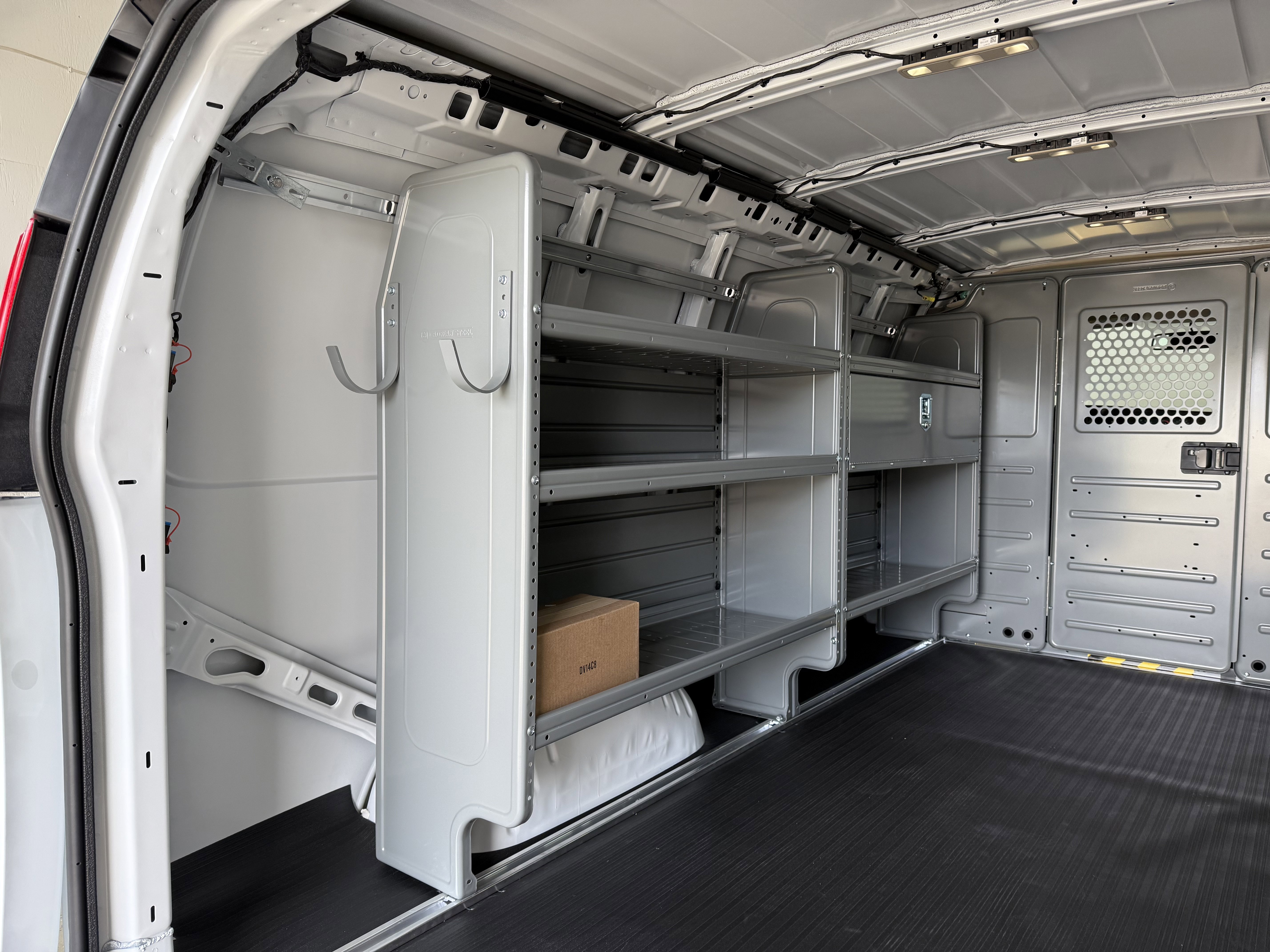 New 2025 Chevrolet Express 3500 w/ Driver Convenience Package image 37