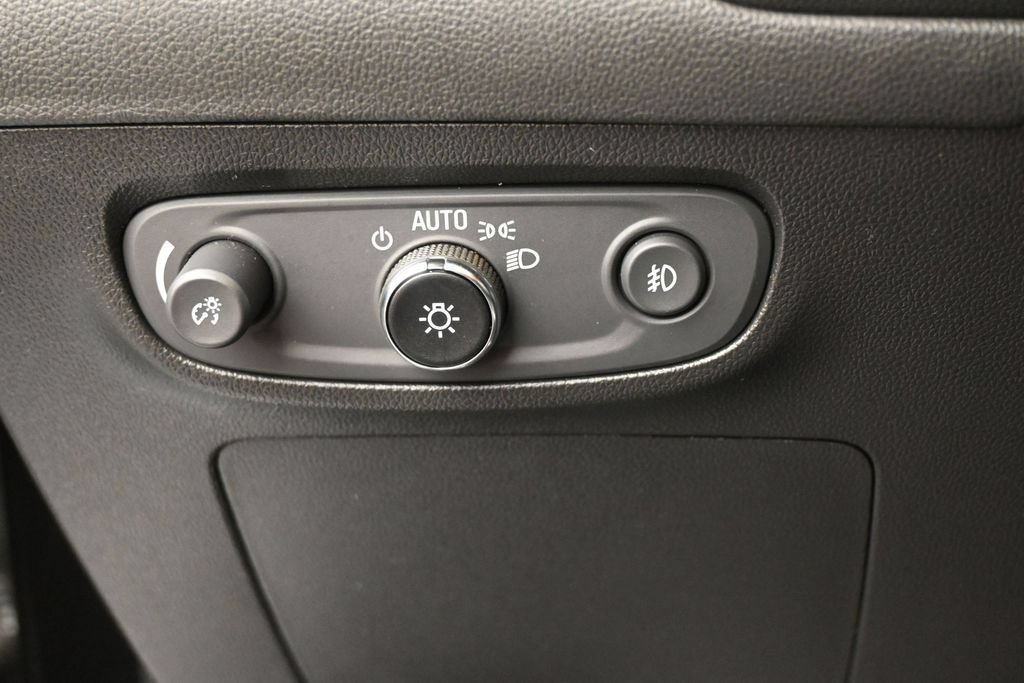Used 2023 Buick Encore GX Preferred w/ Cold Weather Comfort Package FWD image 31