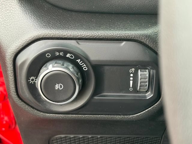 Used 2023 Jeep Wrangler Unlimited Sahara w/ Safety Group AWD/4WD image 27