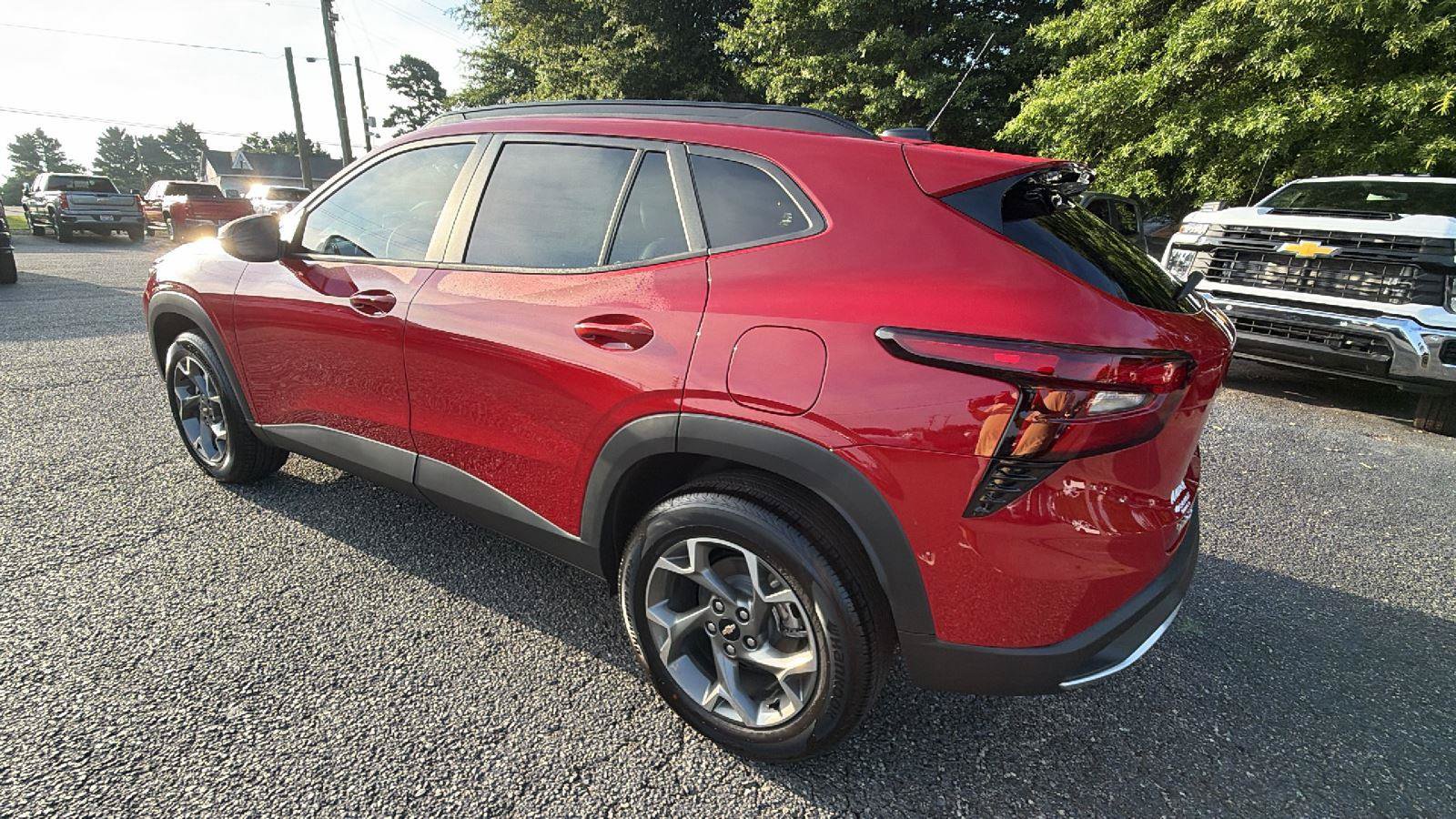 New 2026 Chevrolet Trax LT w/ Sunroof Package FWD image 10