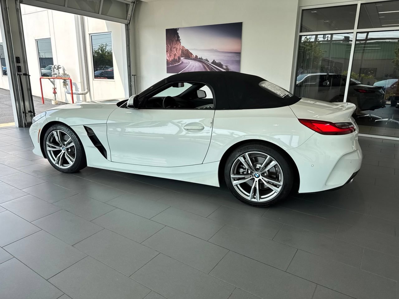 Used 2023 BMW Z4 sDrive30i w/ Premium Package RWD image 5