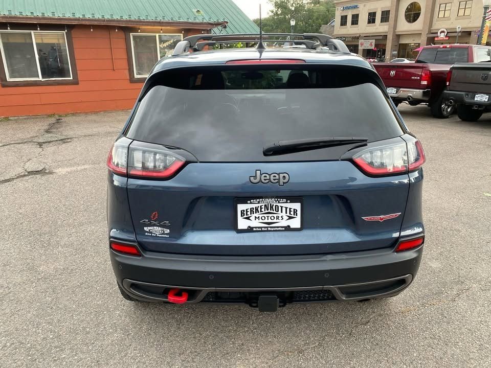 Used 2019 Jeep Cherokee Trailhawk w/ Cold Weather Group AWD/4WD image 5