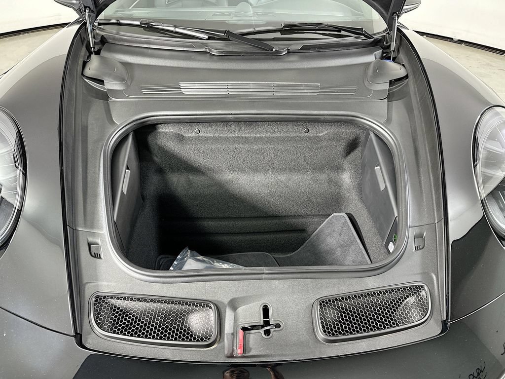Certified 2026 Porsche 911 Targa 4 RWD image 31