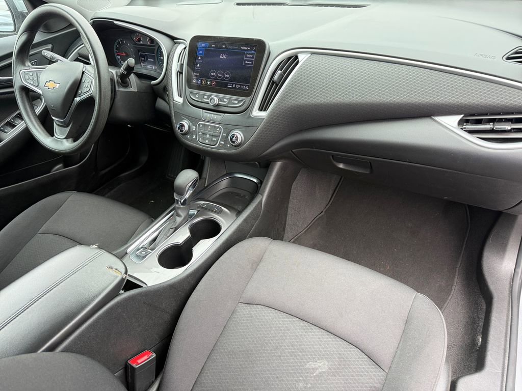 Used 2024 Chevrolet Malibu LT FWD image 17
