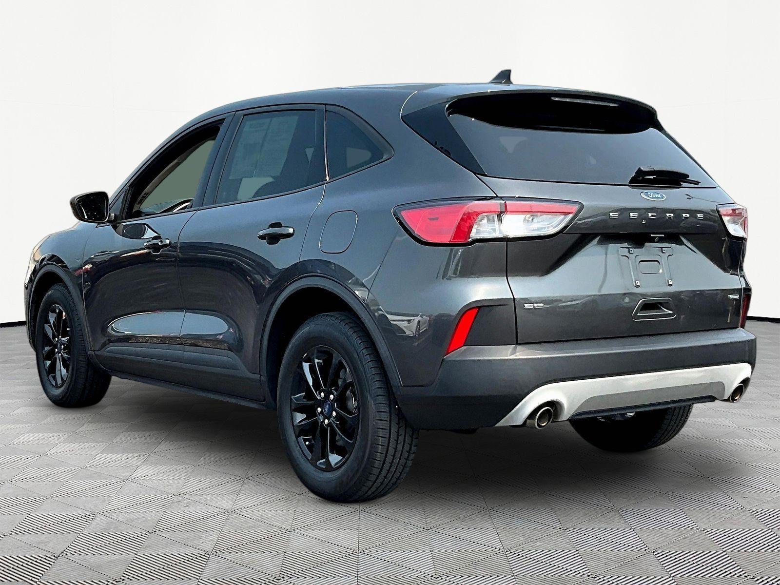 Used 2020 Ford Escape SE Sport FWD image 4