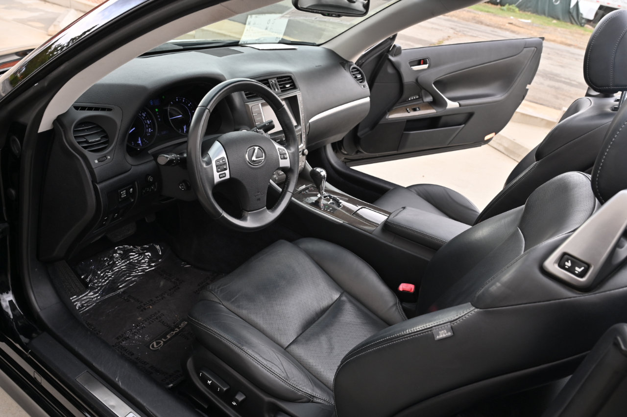 Used 2012 Lexus IS 350C w/ Luxury Pkg RWD image 18