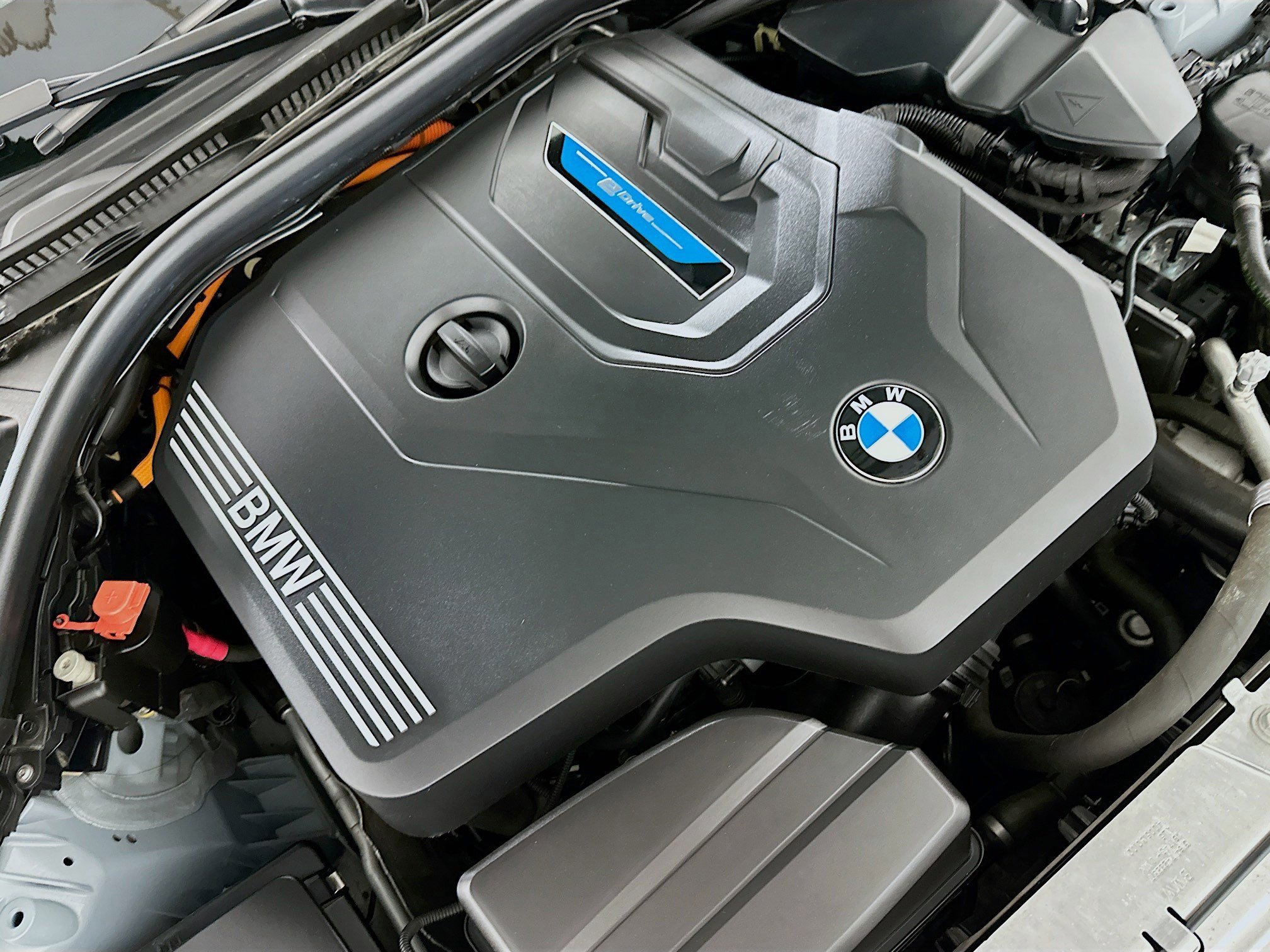 Used 2023 BMW 330e xDrive w/ M Sport Package image 32