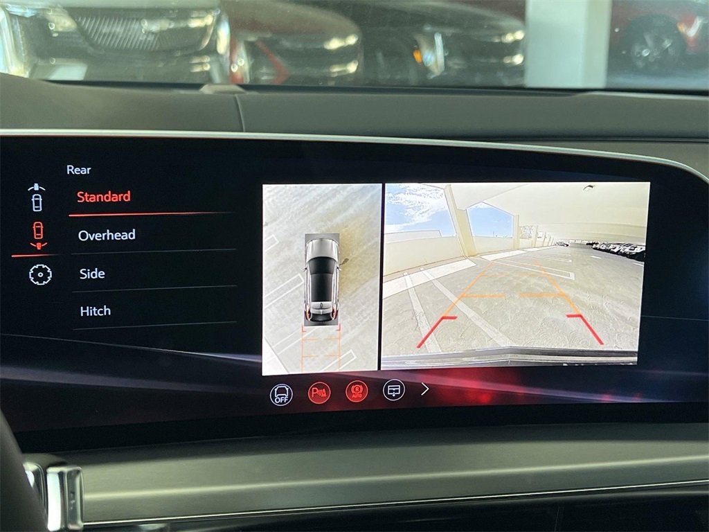 New 2026 Cadillac Lyriq V image 20