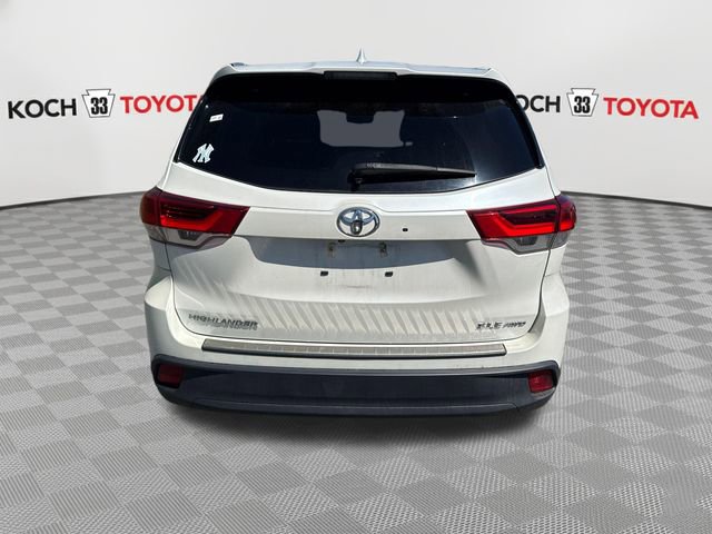 Used 2019 Toyota Highlander XLE AWD/4WD image 7