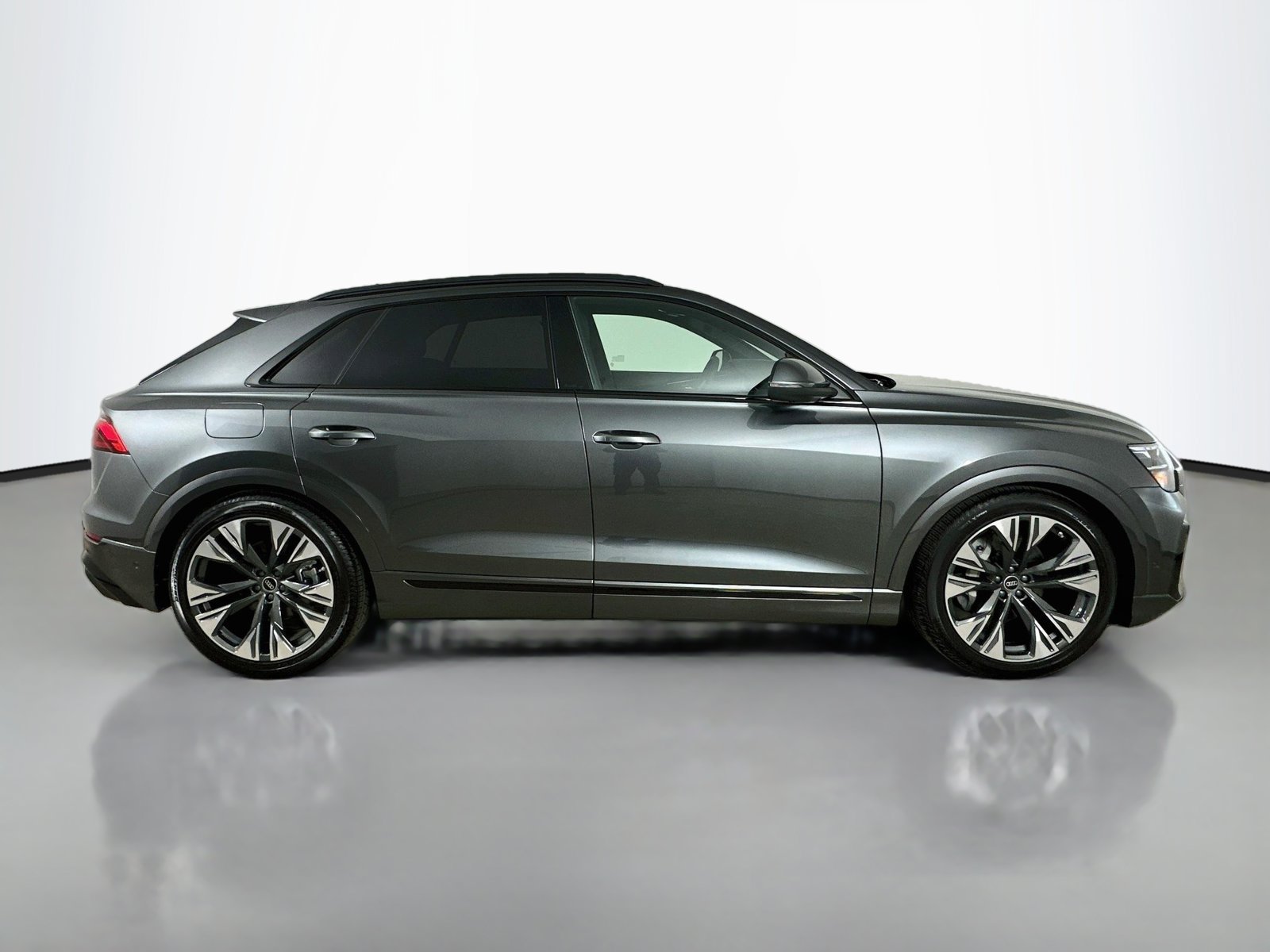 New 2027 Audi Q8 Prestige AWD/4WD image 4