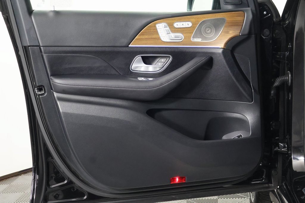 Certified 2025 Mercedes-Benz GLE 580 4MATIC image 12