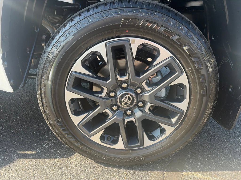 Used 2026 Toyota Tundra Limited AWD/4WD image 11