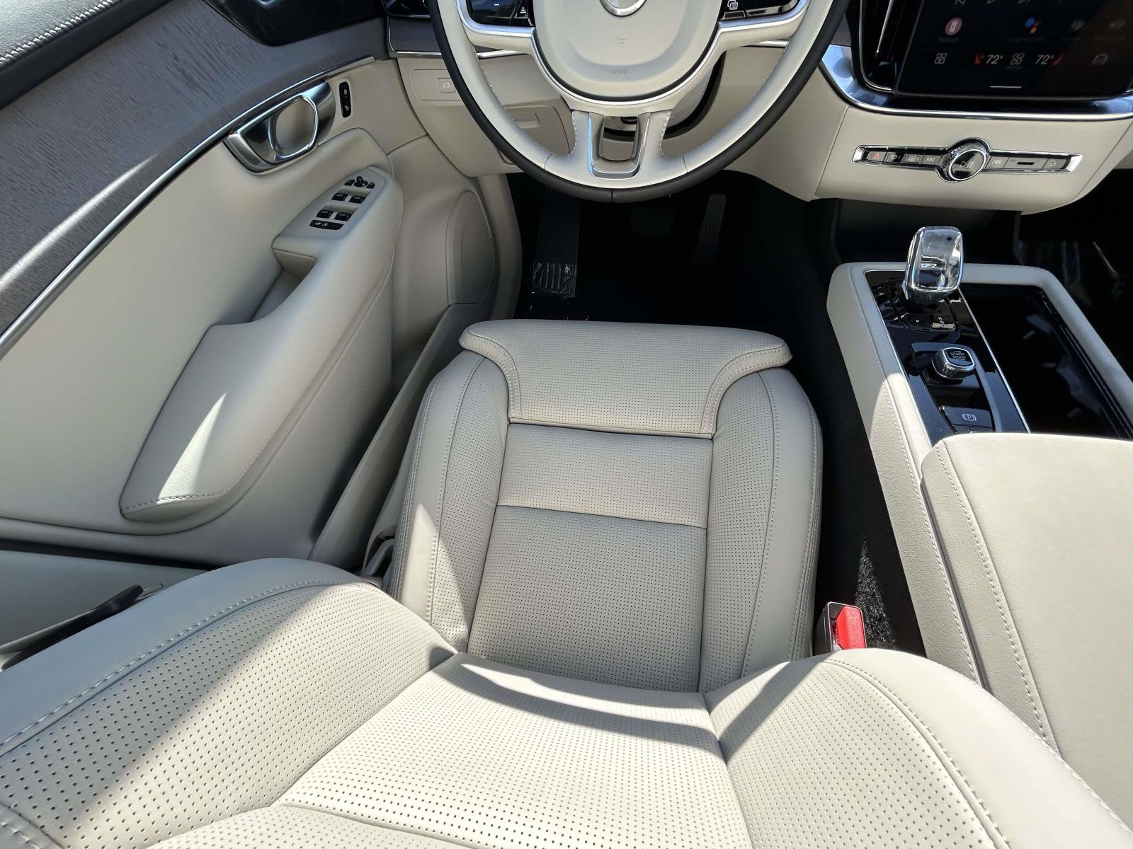 New 2026 Volvo XC90 B6 Ultra w/ Protection Package Premier AWD/4WD image 15